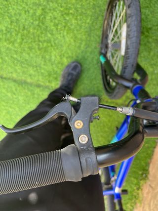 Bicicleta BMX Mongoose Azul