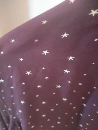 Camisa Bershka estrellas M