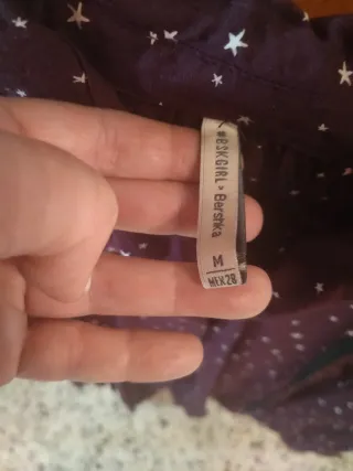 Camisa Bershka estrellas M