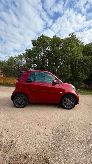 UNIDAD LIMITADA GRANATE❗️ SMART FORTWO ❗️KIT BRABUS❗️