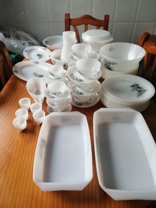 Vajilla Arcopal Margaritas 76 piezas