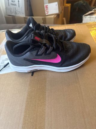 Deportivas Nike Mujer Negras y Rosas