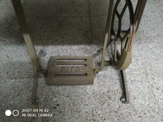 Máquina de coser Singer antigua