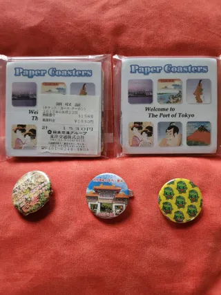 Lotto spille e cartoline Giappone