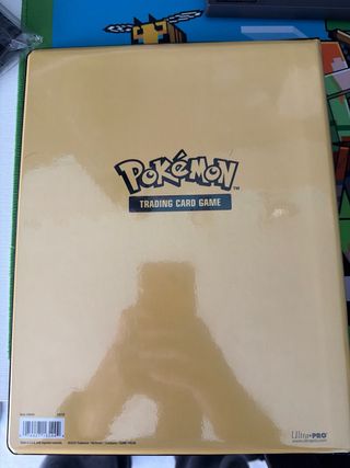 Álbum Pokémon Ultra Pro Pikachu