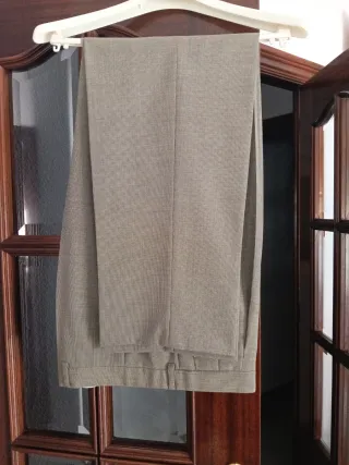 Traje de caballero gris