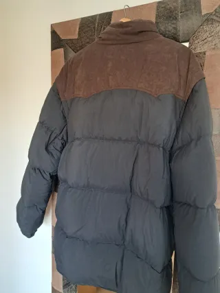 Plumífero Pelikan Negro Caballero