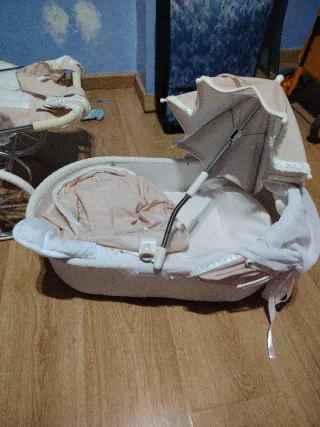 Carrito de muñecas clásico