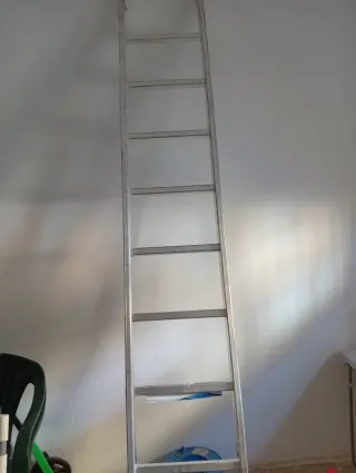 Escalera aluminio 9 peldaños