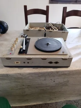 Tocadiscos Dual 410 Beige/Gris