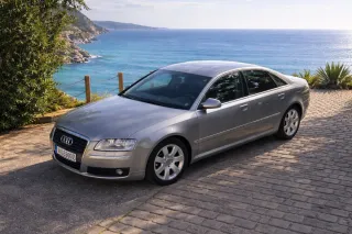 Audi A8 4.2 V8 335cv Quattro – Restyling – Naciona