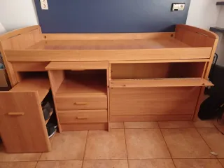 Cama juvenil 90cm con zapatero y mesita