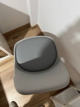 Sillas de comedor grises y madera(x2)