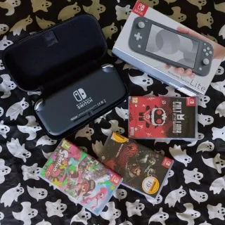 Nintendo Switch Lite Gris + Funda + 3 Juegos