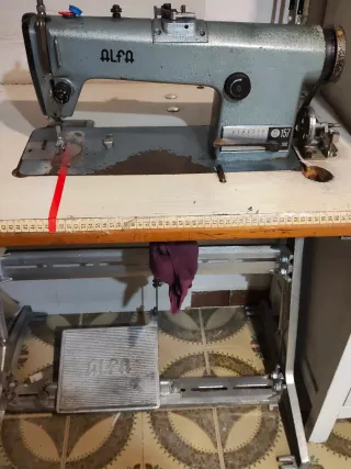 Máquina de coser industrial Alfa