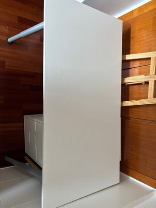 Escritorio blanco y gris Ikea patas alargables