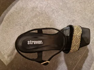 Sandalias Strover Negras y Multicolor