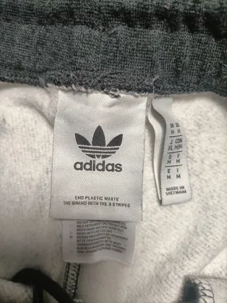 Pantalones chándal Adidas grises