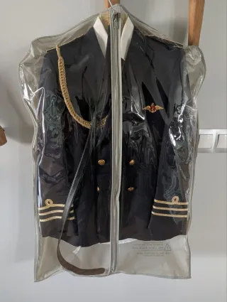 Traje de comunión niño azul marino y dorado