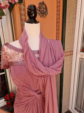 Vestido Rosa Clara Joya Espectacular  costó 780 eu