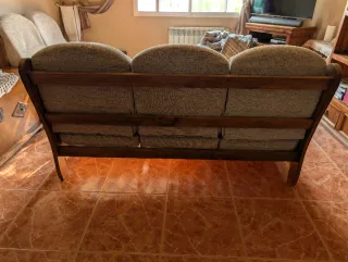 Sofás de madera rústicos