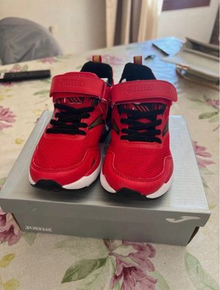 Zapatillas Joma Deportivas Niños Rojas y  talla 30