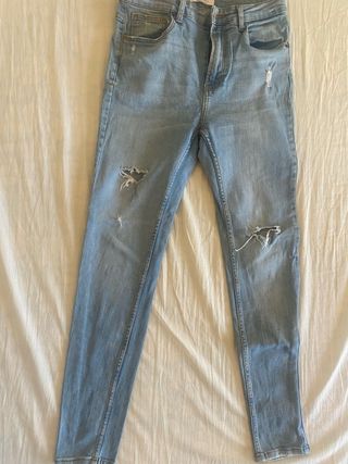 Vaqueros Bershka Skinny Medium Rise Talla S
