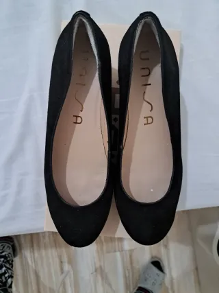Zapatos UNISA Negros