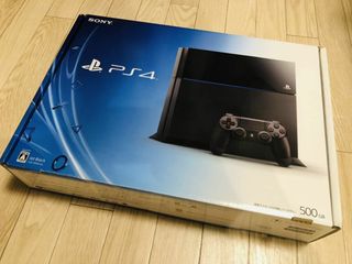 PlayStation 4 (PS4) 500GB Jet Black+ 3 videojuegos