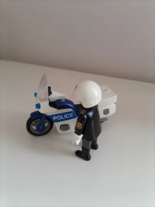 Playmobil Policía Moto