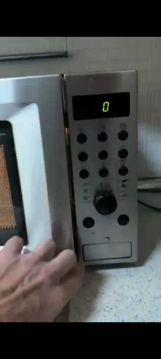 Microondas Balay plateado