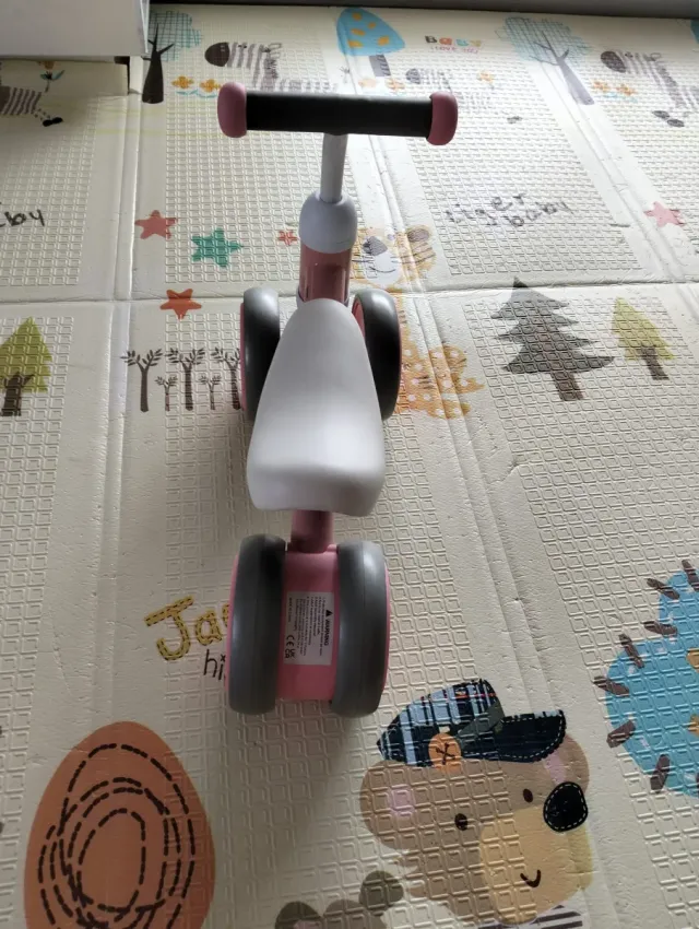 Correpasillos bebé rosa