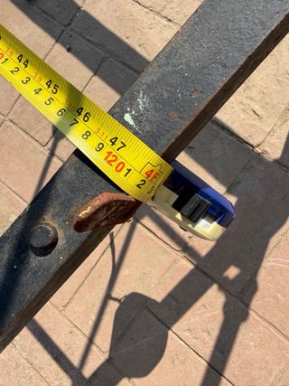 Cama antigua de metal