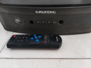 Televisor de tubo Grundig Gris 14 pulgadas