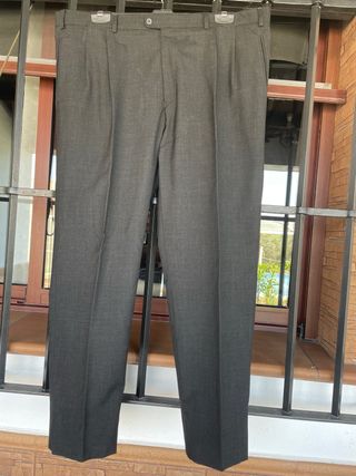 TRAJE GRIS HOMBRE COMPLETO CON CHALECO Y PANTALON