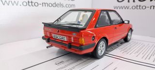 Ford Escort XR3i rojo 1/18 Ottomobile