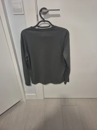 Camiseta Henley verde oscuro manga larga