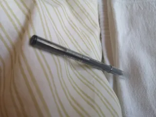 Maybelline Tattoo Liner Metallics Negro Dorado