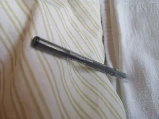 Maybelline Tattoo Liner Metallics Negro Dorado