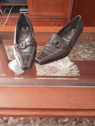 Zapatos de piel marrones