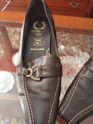Zapatos de piel marrones