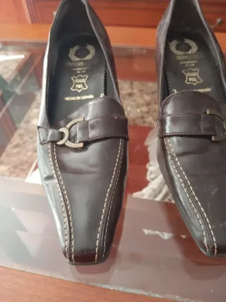 Zapatos de piel marrones