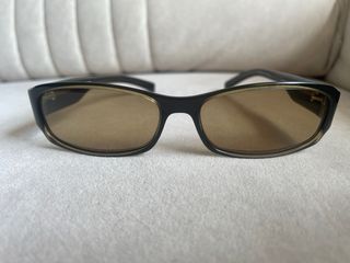 Gafas de sol Emporio Armani negras y marrones