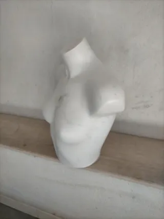 Maniquí mujer torso blanco