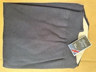 Lote Ropa Trab: 3 Chalecos, camisa, zapatos, panta