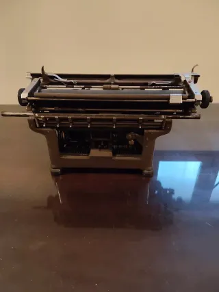 Máquina de escribir Underwood antigua