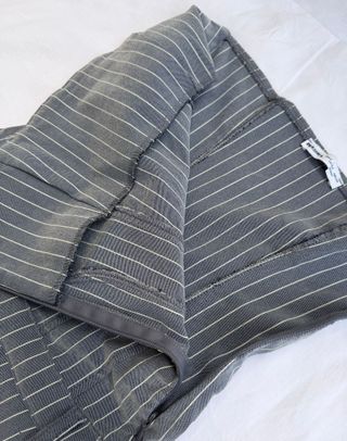 Vestido corto gris tipo corpiño