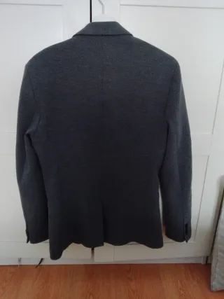 Precio las 2 americanas chico.