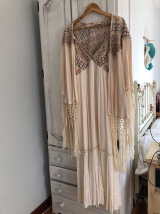 Vestido boho largo con chal