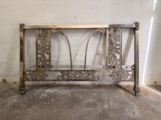 Cabecero metálico antiguo plateado